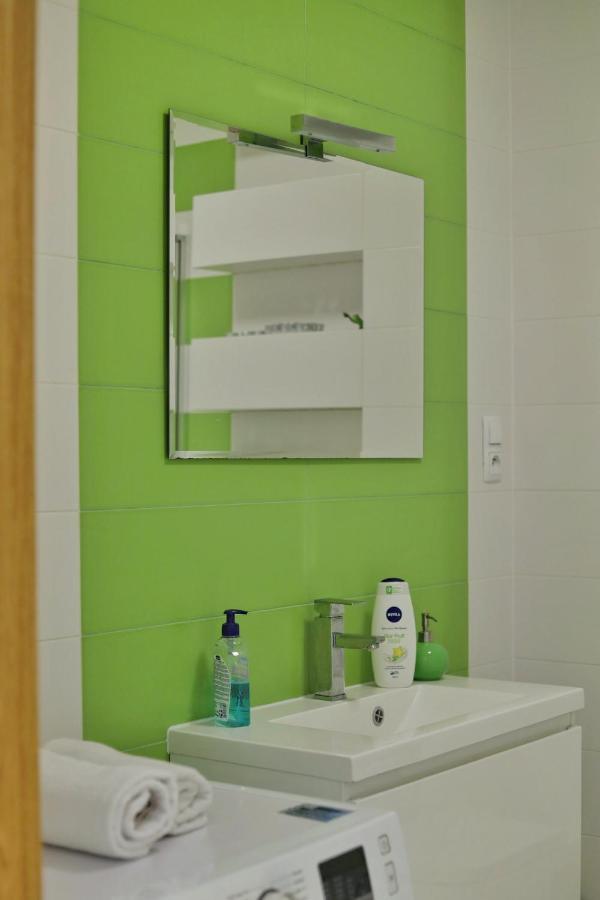 Capital Towers - Apartament Pop-Art Z Widokiem Na Rzeke ジェシュフ エクステリア 写真