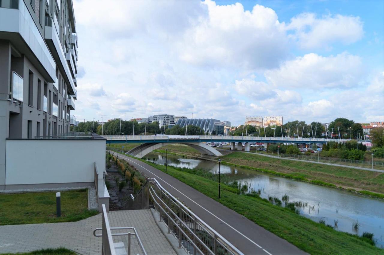 Capital Towers - Apartament Pop-Art Z Widokiem Na Rzeke ジェシュフ エクステリア 写真